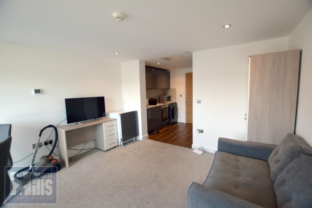 Studio flat for rent
