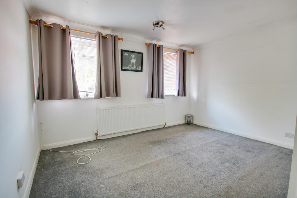 House in Southampton - More