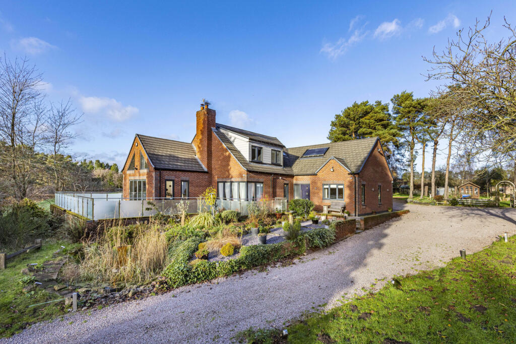 5-bed detached on Greenacres, Ravenshead, NG15, £1,000,000
