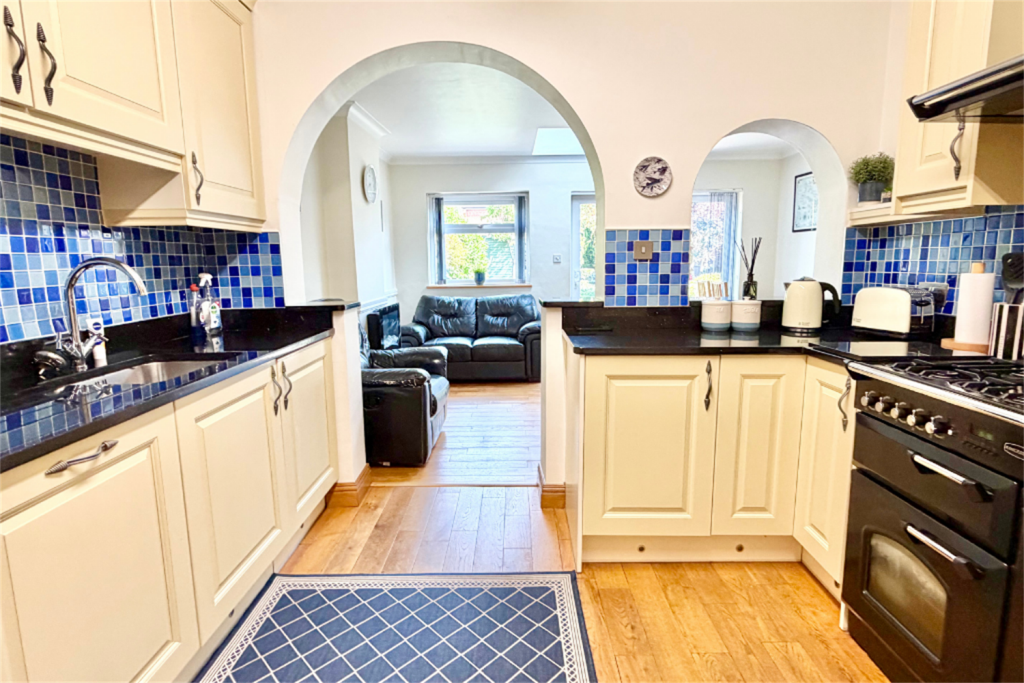 House in Nottingham - View 5