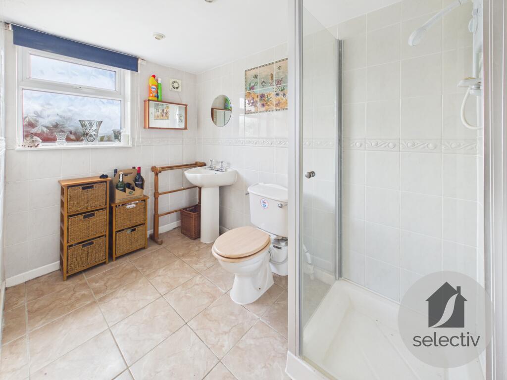 House in Stockton-on-Tees - More