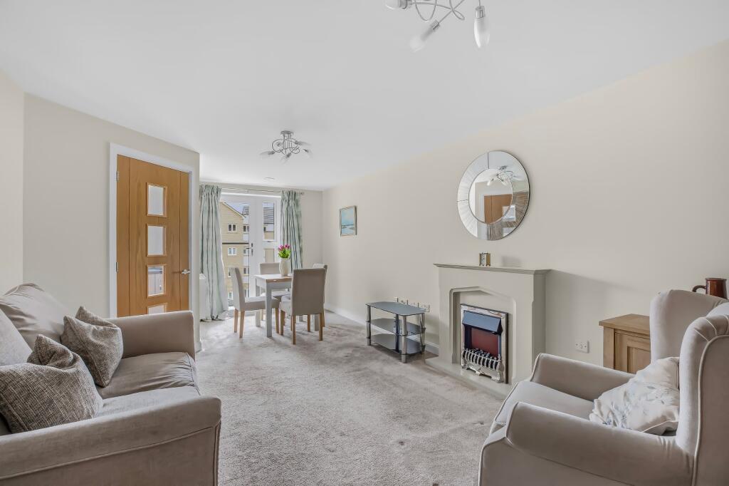 Apartment in Bradford, Middleton Estate, Ilkley - View 4