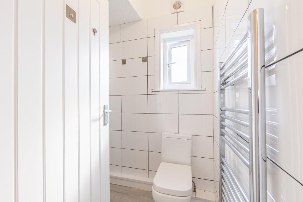 Apartment in Leeds, West Yorkshire - View 5