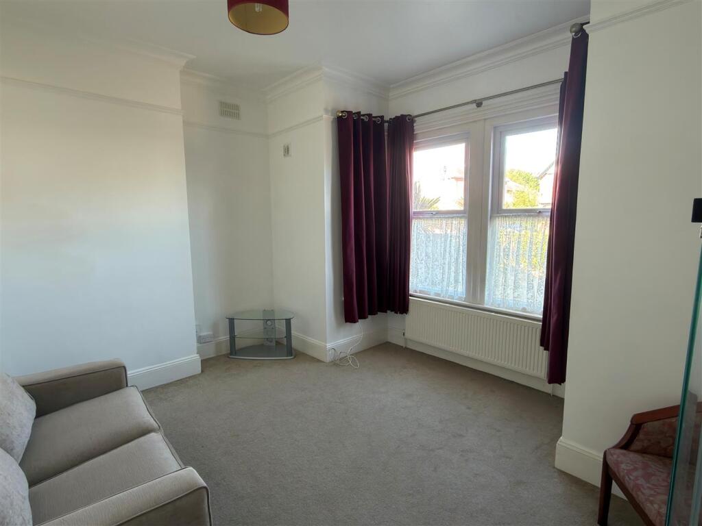 Apartment in Portsmouth - View 5