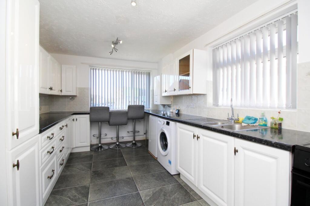 Pendre Avenue, Rhyl, Denbighshire, LL18 photo 4