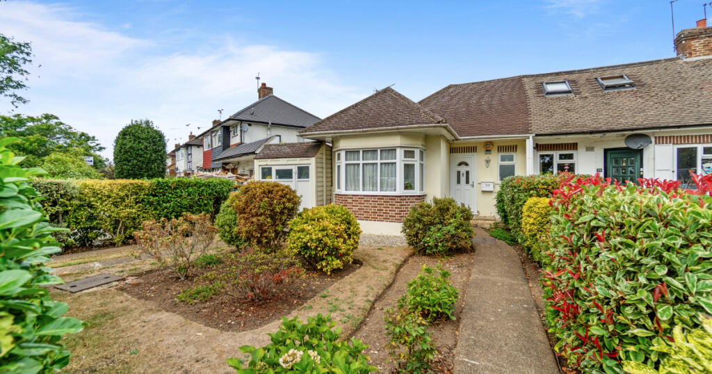 House in Spelthorne, Upper Halliford