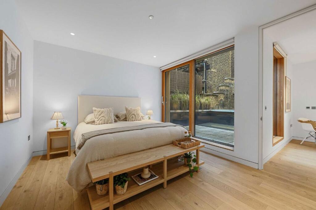 House in London - View 4