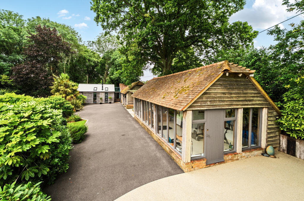 House in Winchester, Wickham - View 4