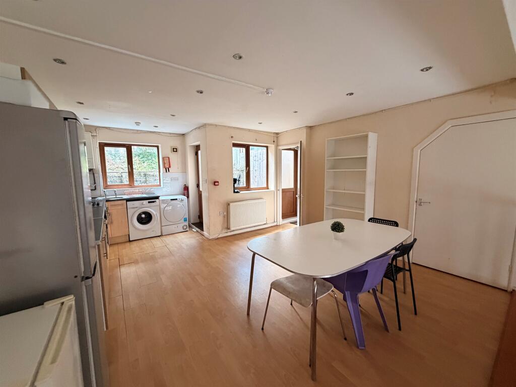 House in Cardiff - View 5