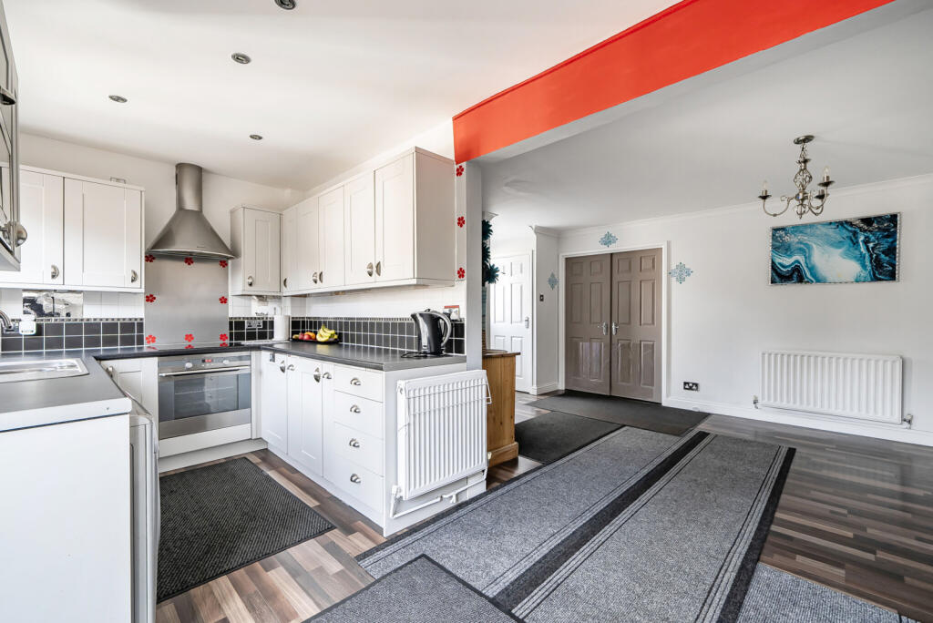 Cypress Road, Woodley, Reading, Berkshire, RG5 photo 3