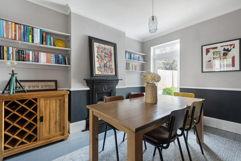 House in Worthing, West Sussex - More