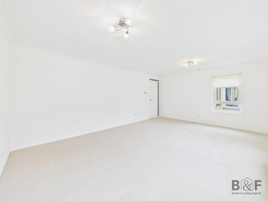 Apartment in Bristol, Downend and Bromley Heath - View 3