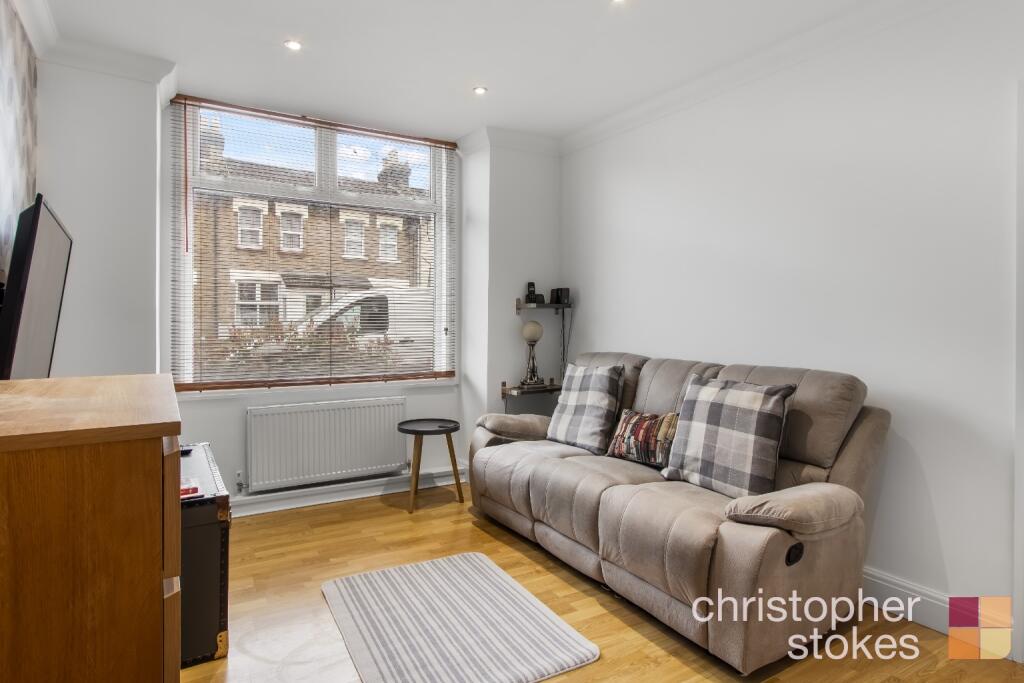 Apartment in Broxbourne, Cheshunt - More
