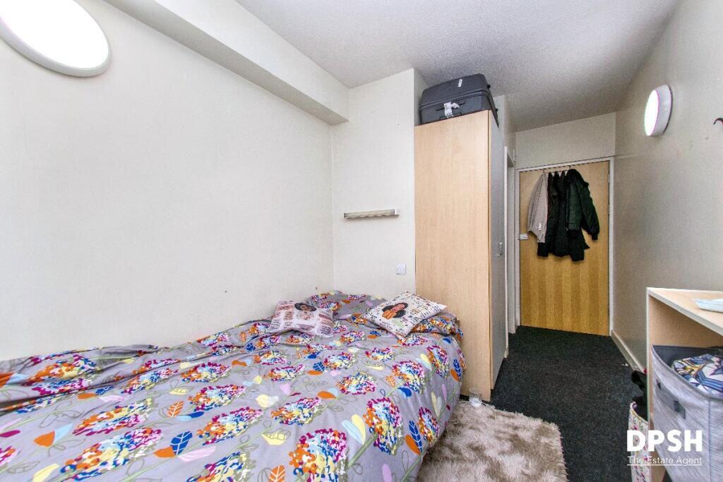135 Great Horton Road, Bradford, West Yorkshire, BD7 1QG photo 4