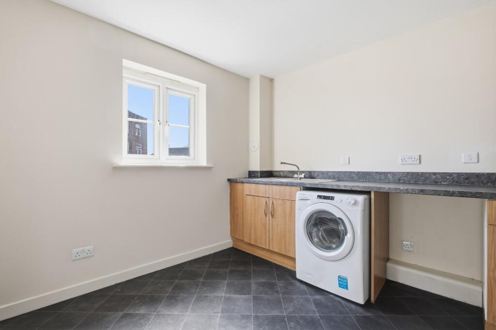 Apartment in Glasgow - More