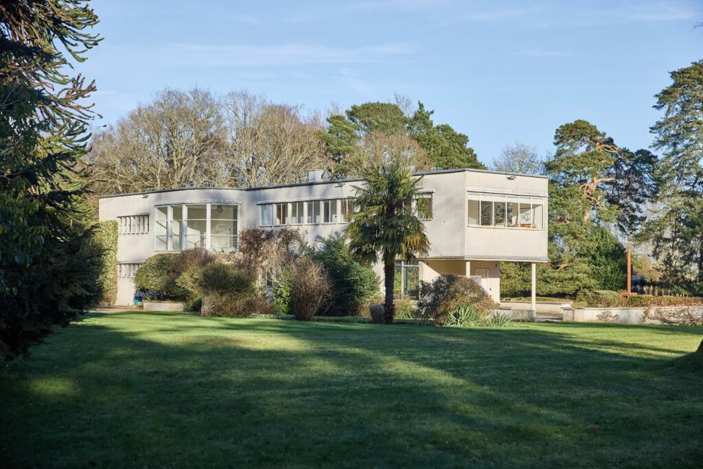 6 bedroom detached house for sale in Chalfont St. Giles