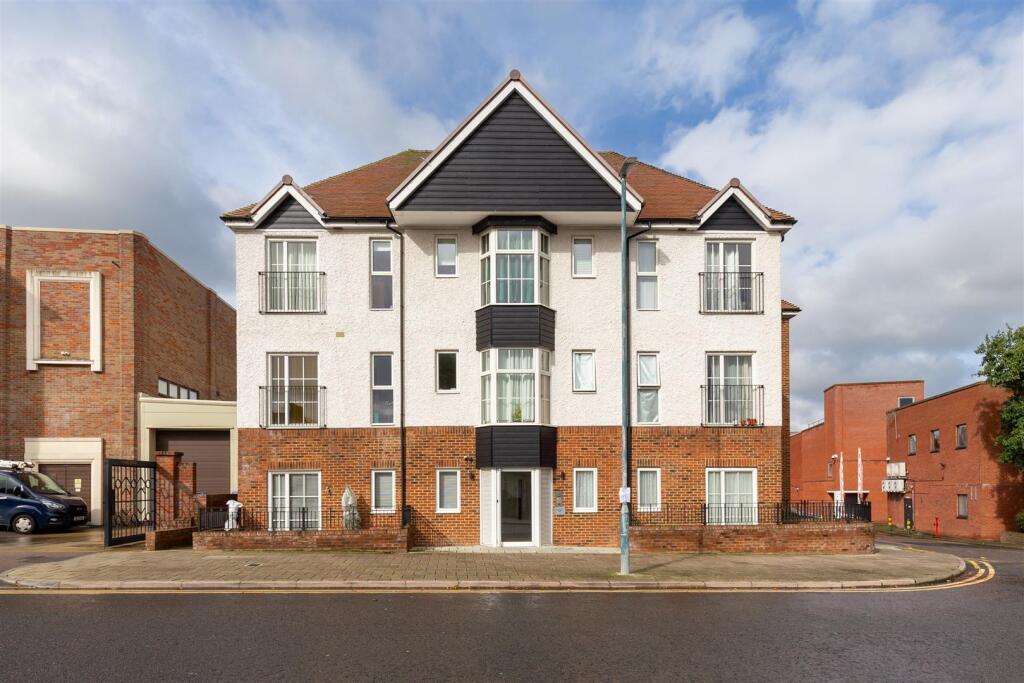 Main image of property: Gernon Road, Letchworth Garden City