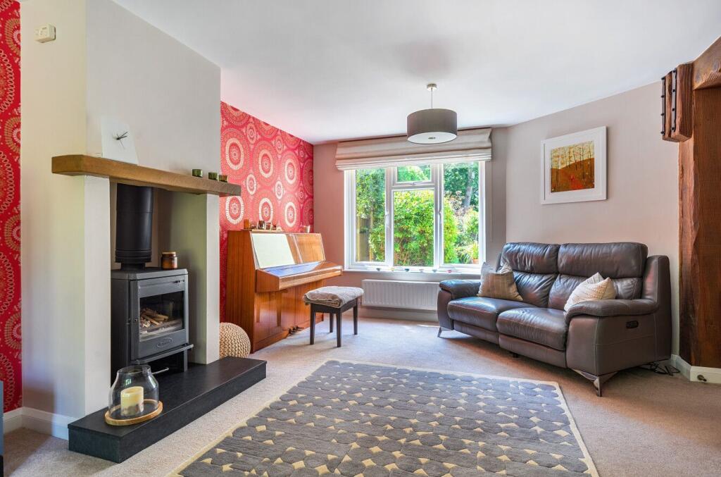 House in Highcliffe-on-Sea, Highcliffe and Walkford - More