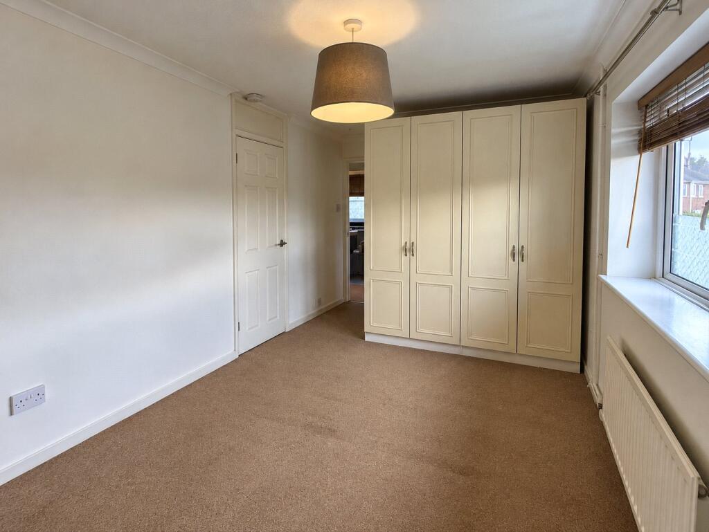 Apartment in Harlow, Hare Street - More