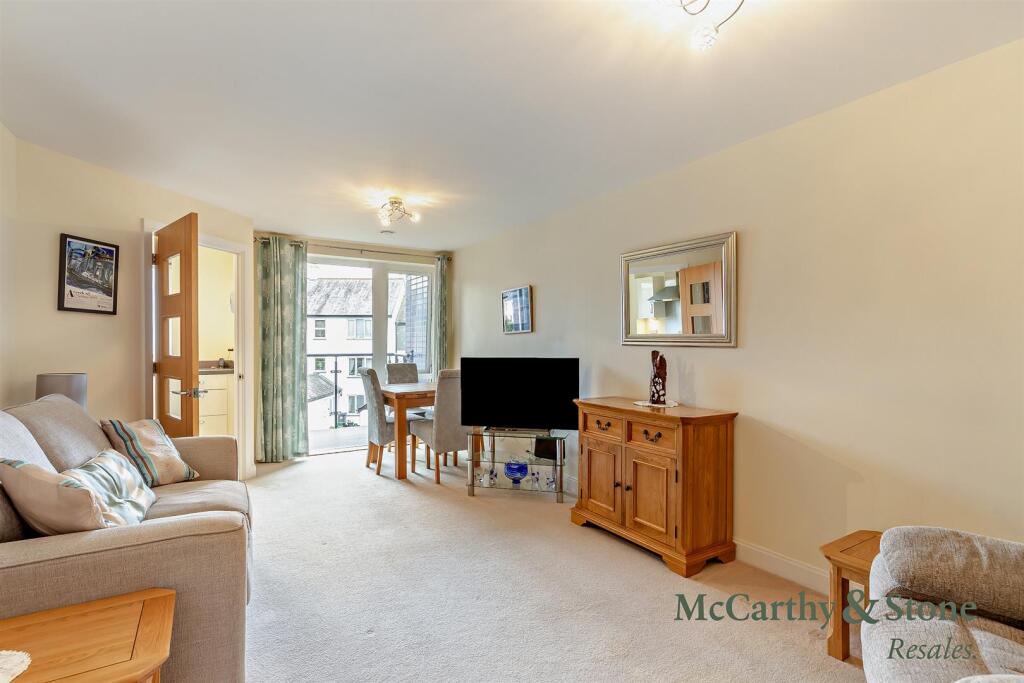 Apartment in Truro - View 5