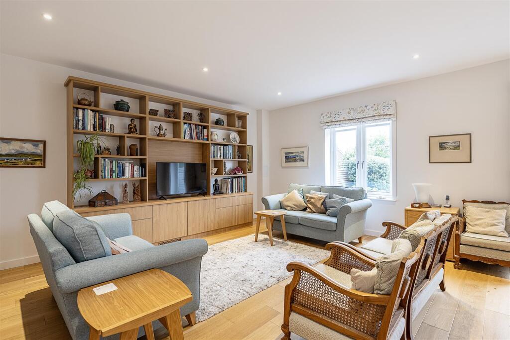 Additional image 3 of Gibbs Close, Harpenden