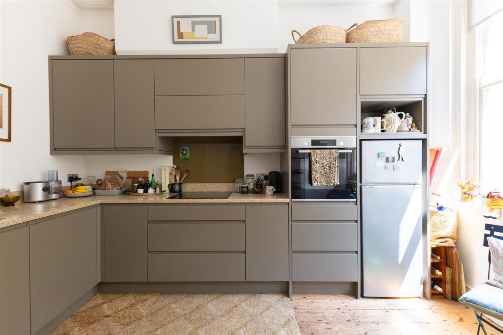 House in Tonbridge - More