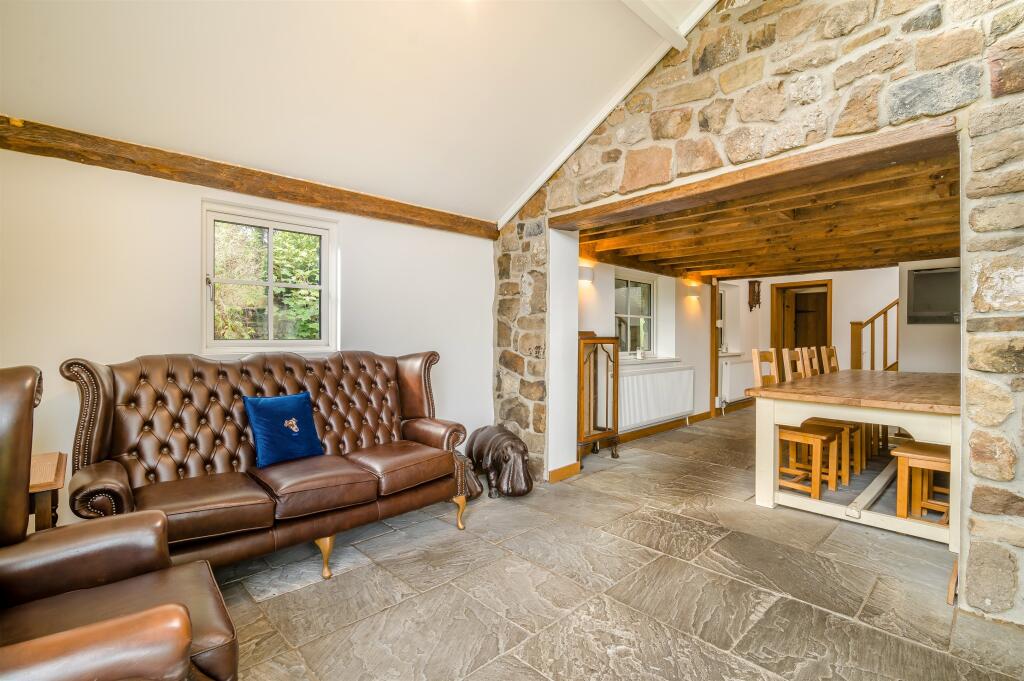 House in Newport - More