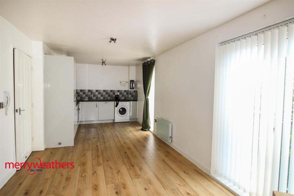 Apartment in Sheffield - View 3