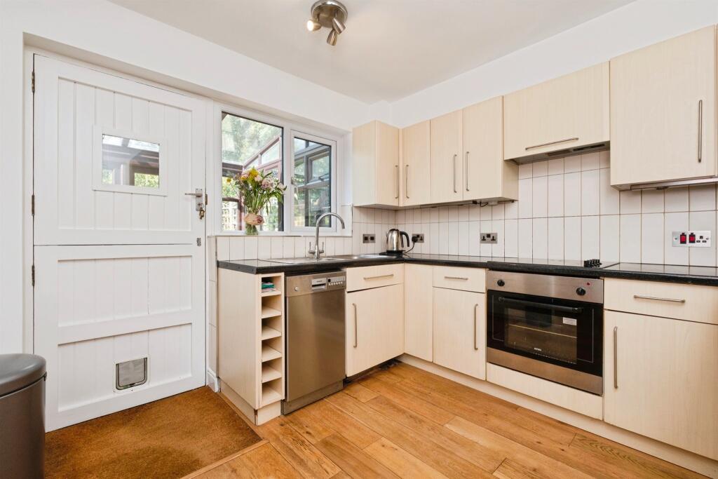 House in Brighton - View 4