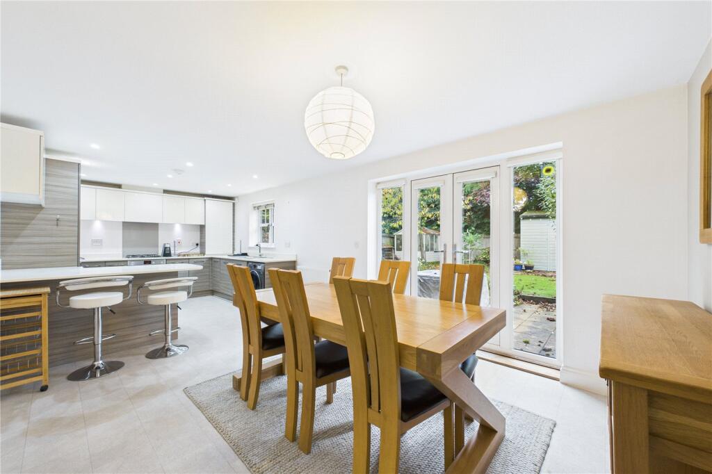 Stanley Close, Baughurst, Tadley, Hampshire, RG26 photo 2