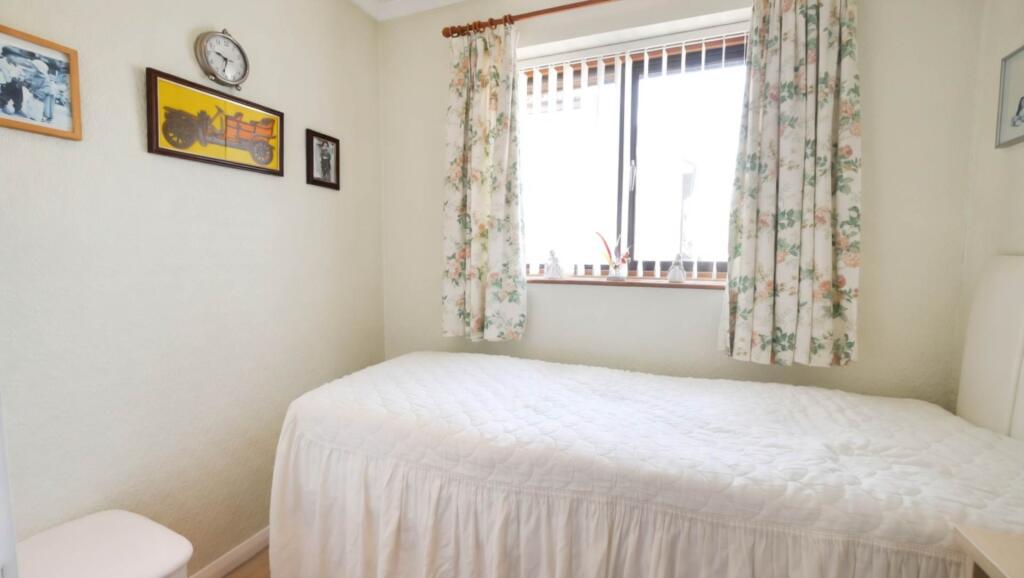 Additional image 8 of Bull Stag Green, Hatfield