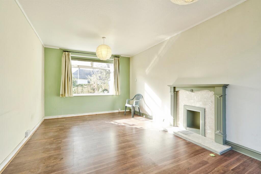 Iveson Crescent, Leeds photo 4