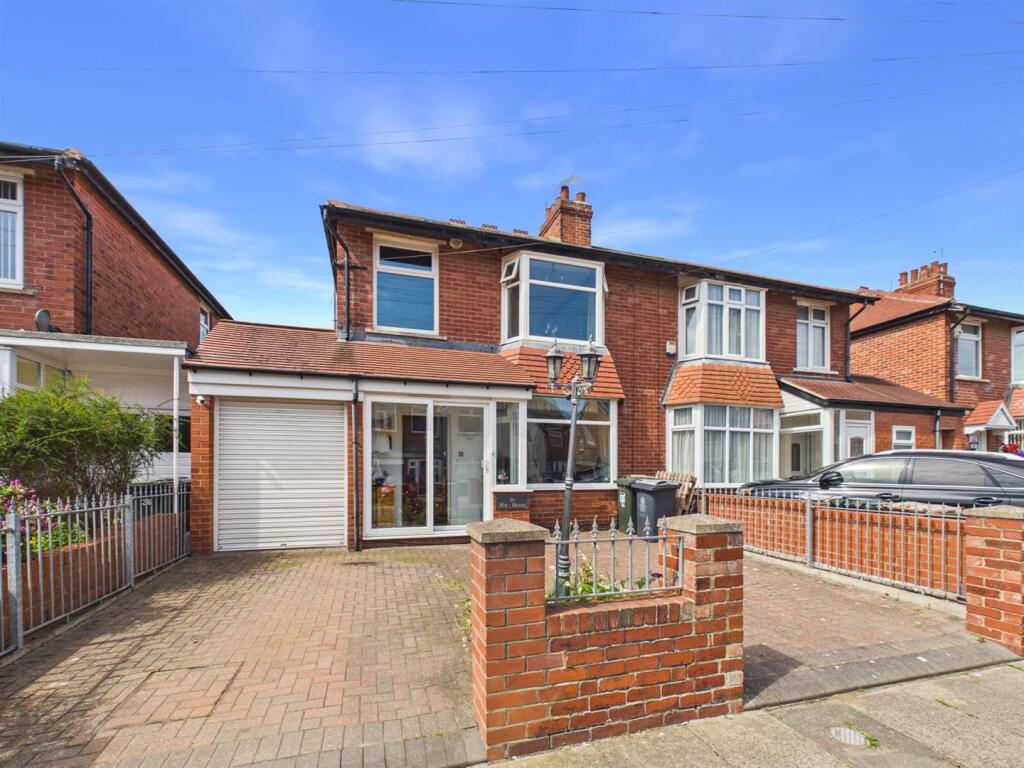 Main image of property: Wansbeck Avenue, Cullercoats