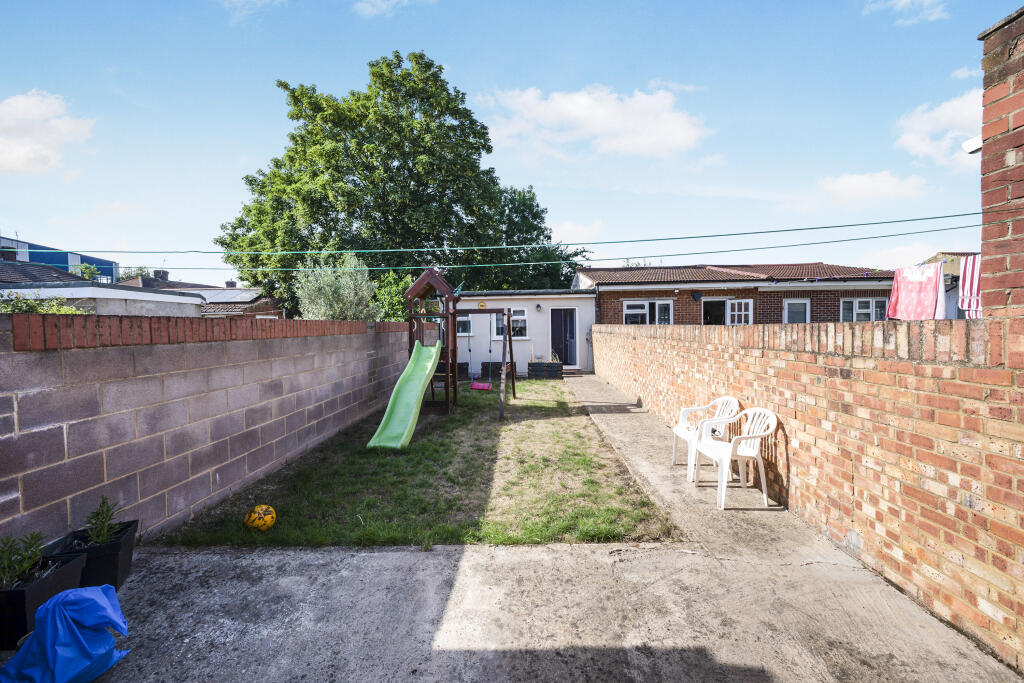 House in Southall - View 3