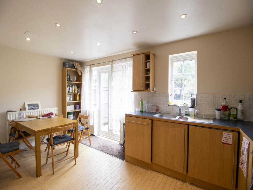 Freemans Acre, Hatfield, Hertfordshire - View 4
