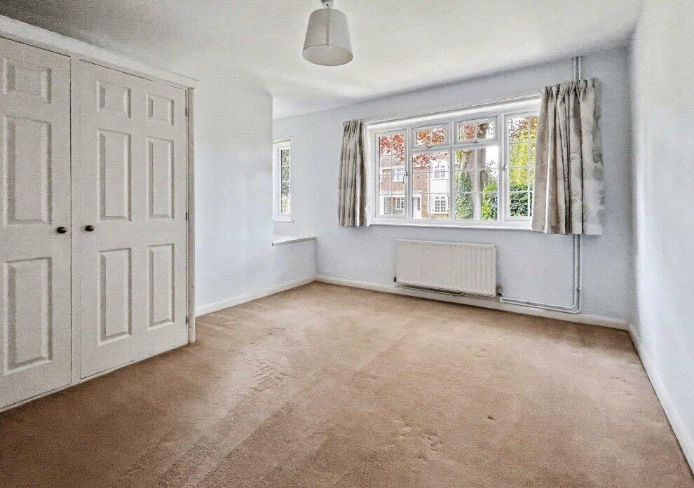 Apartment in Waverley, Farnham - View 4
