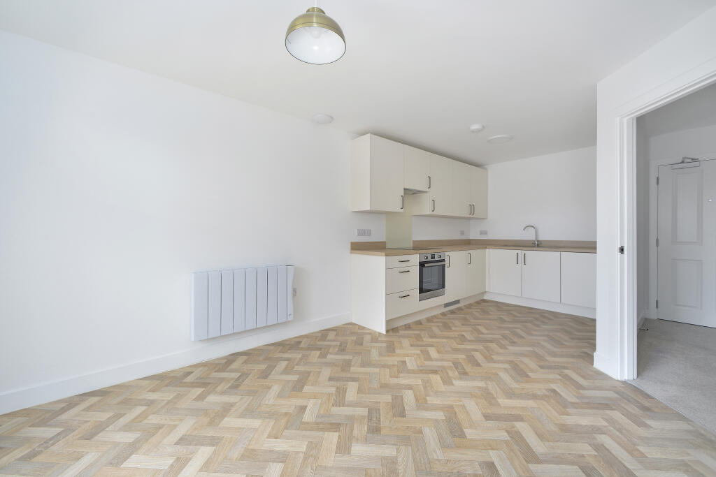 Apartment in Waverley, Cranleigh - View 3