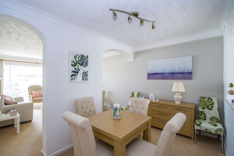House in Dinas Powys, Vale of Glamorgan - View 4