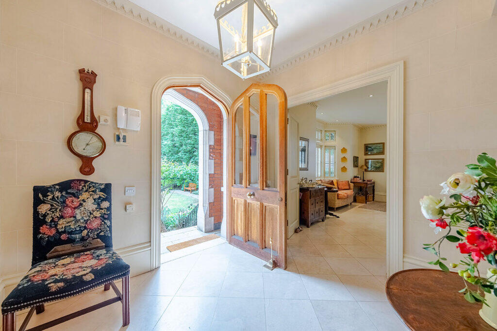 Apartment in London - View 2