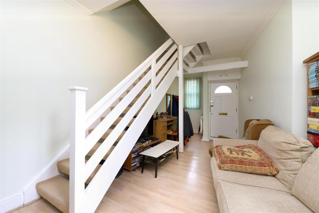 Hillingdon Road, Uxbridge, UB10 - View 4