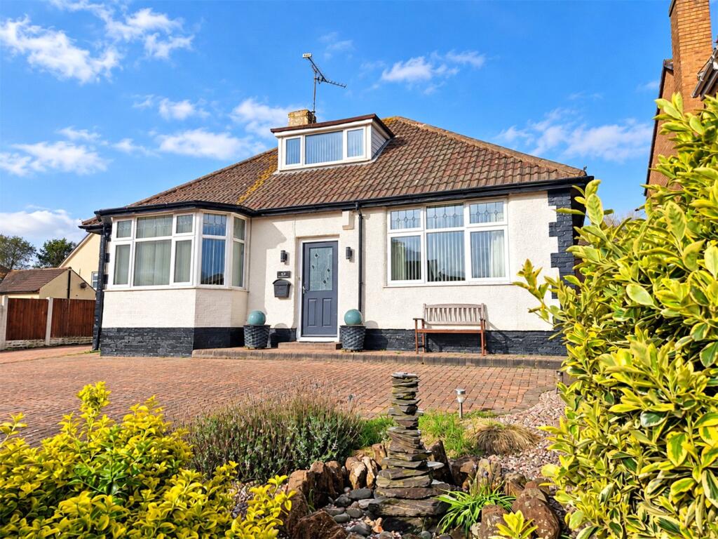 3-bed bungalow on Bennets Lane, Meols, Wirral, £525,000