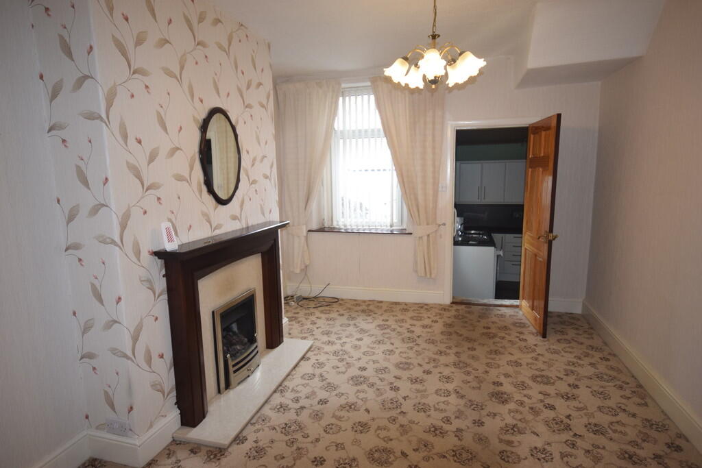 House in Lancaster - View 5