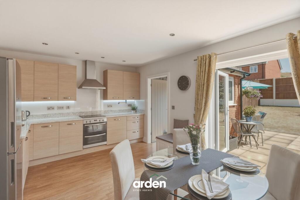House in Worcester - View 2