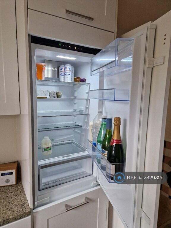 4 bedroom semi-detached house for rent