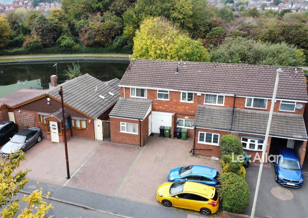 3-bed terraced on Brierley Hill Road, Brierley Hill, £205,000