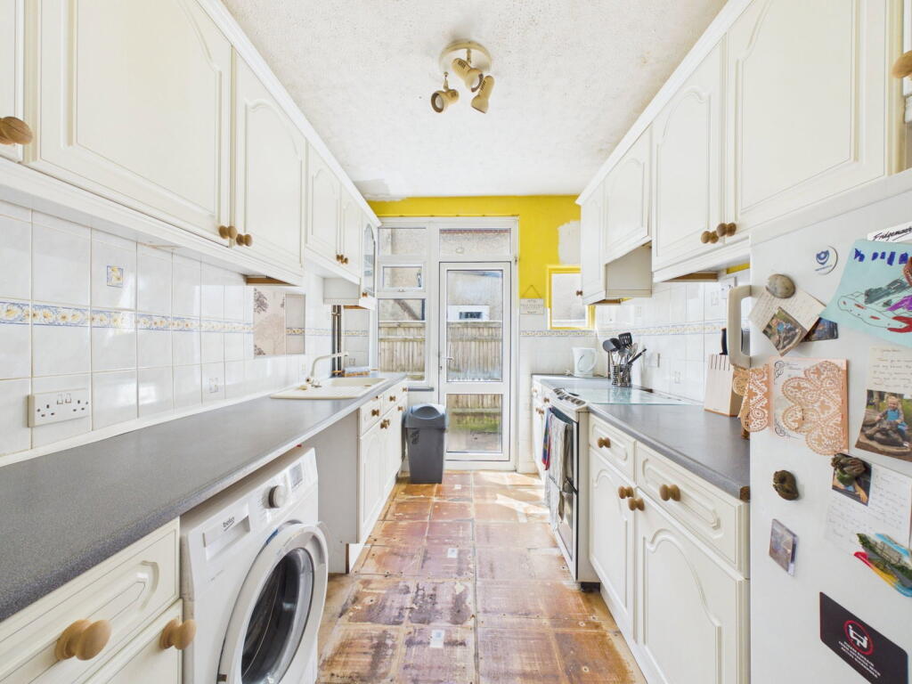St. Andrews Road, Worthing, BN13 - More