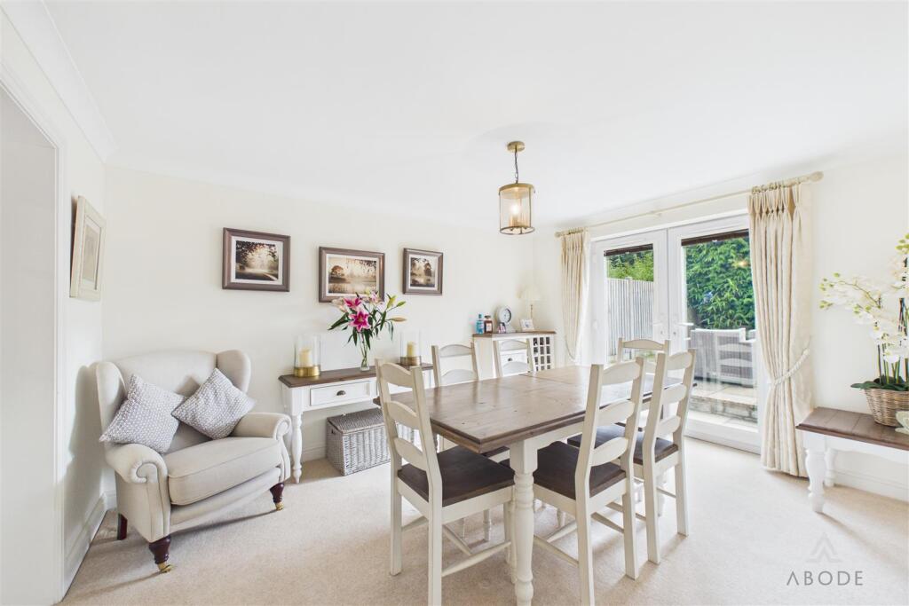 House in East Staffordshire, Tutbury - More