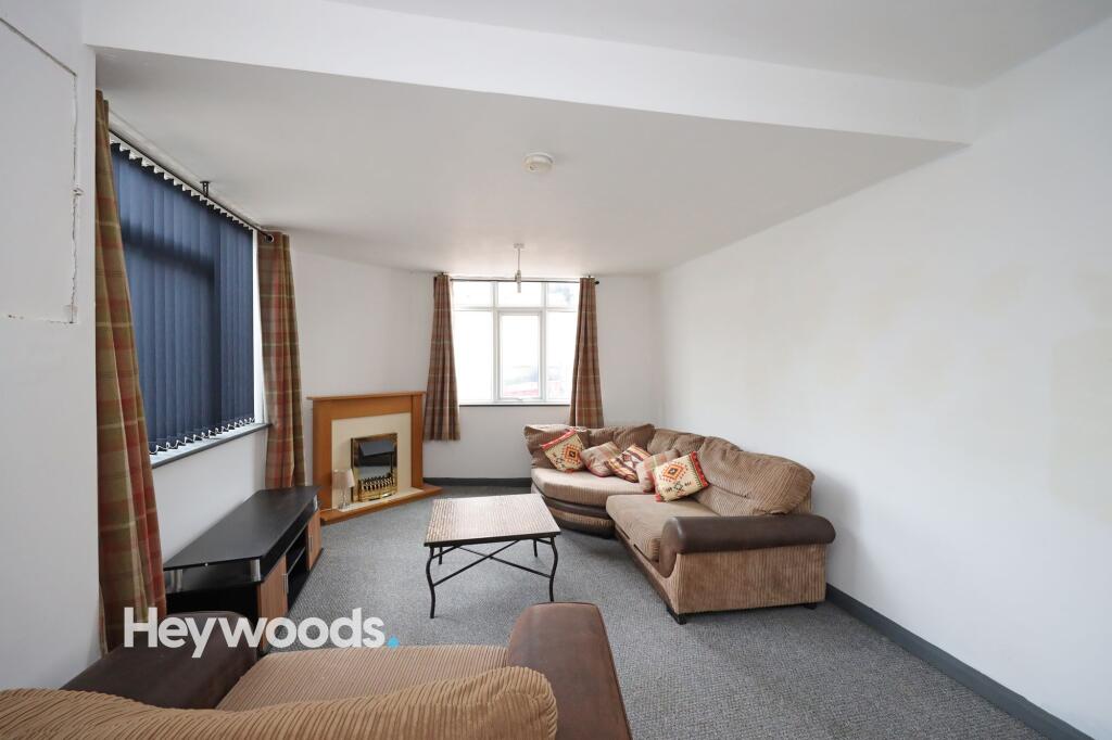 Apartment in Stoke-on-Trent - View 2