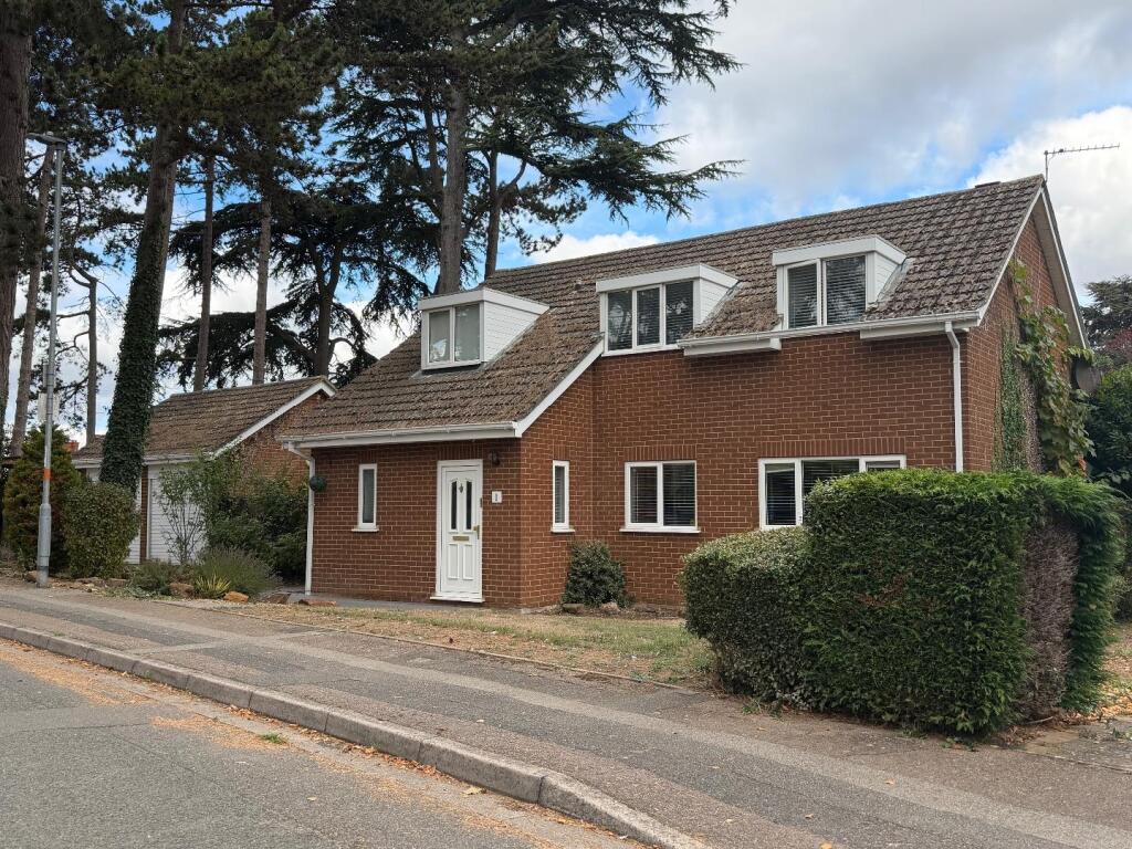 Main image of property: Squires Walk, Spinney Hill, Northampton NN3