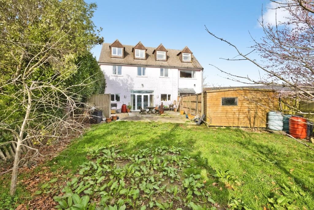 Main image of property: Avalon Garage, Tintinhull Road, Chilthorne Domer, Somerset, BA22